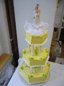 Svatební třípatrový dort (objednávací číslo 292 B)